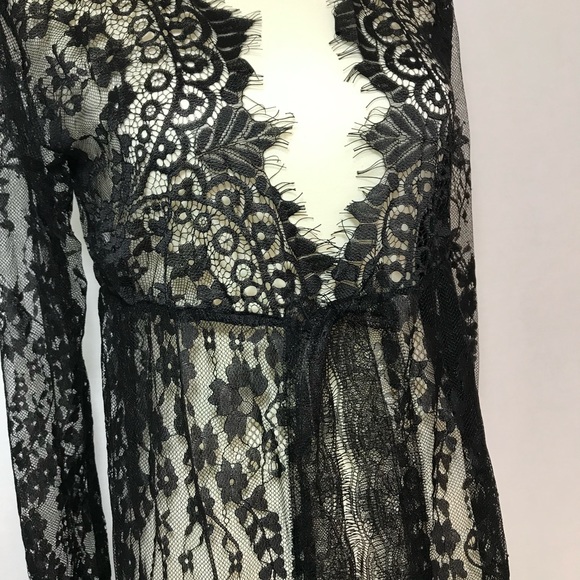 Gorgeous Eyelash Lace Extra Long Maxi Maternity Gown - Picture 9 of 16